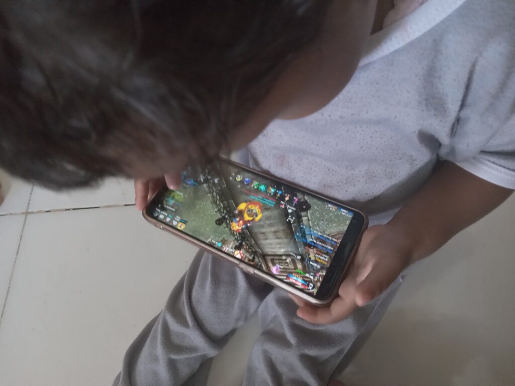Keren! Bocah 5 Tahun Mencapai Level Maksimum di Cabal: Infinite Combo Hanya dalam Satu Hari! 3 Keren! Bocah 5 Tahun Mencapai Level Maksimum di Cabal: Infinite Combo Hanya dalam Satu Hari!