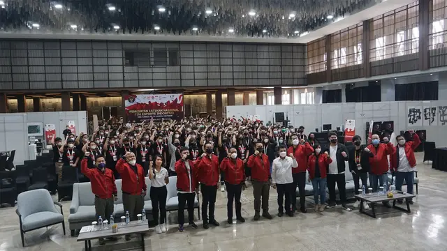 MENPORA SEMANGATI ATLET ESPORTS SAAT KUNJUNGI PELATNAS ESPORTS SEA GAMES 2021, TARGETKAN EMAS SEBANYAK-