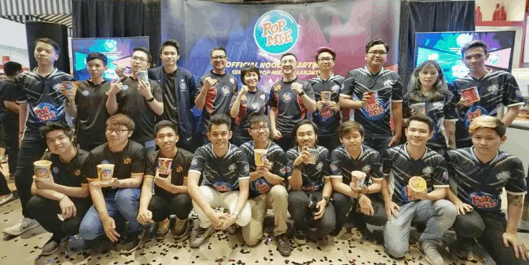 Pop Mie Dukung Prestasi Tim EVOS dan RRQ untuk Perkuat Pertumbuhan Esports Indonesia
