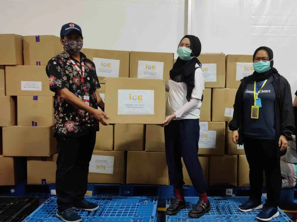 Pemberian bantuan lawan COVID-19