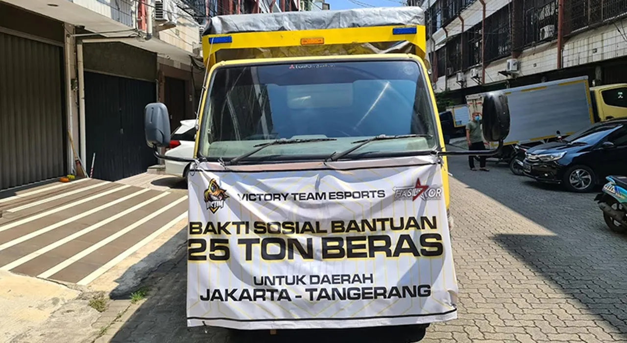 Victim Esports Rayakan Juara MDL dengan donasi bantuan 25 Ton Beras