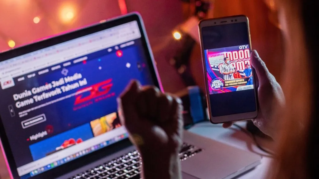 Dunia Game Penyelenggara Esports Terbaik