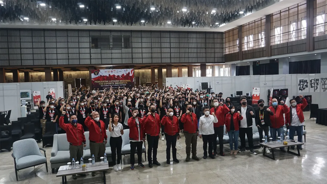 MENPORA SEMANGATI ATLET ESPORTS SAAT KUNJUNGI PELATNAS ESPORTS SEA GAMES 2021, TARGETKAN EMAS SEBANYAK-