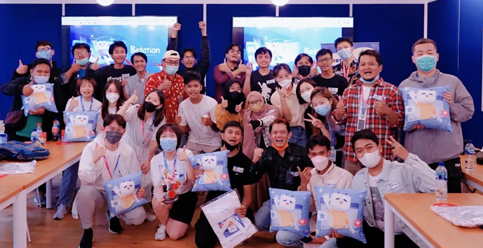 Sesi ice breaking di event Offline Meet Up Bstation Creator