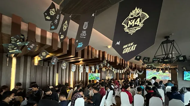 Nobar Final M4 World